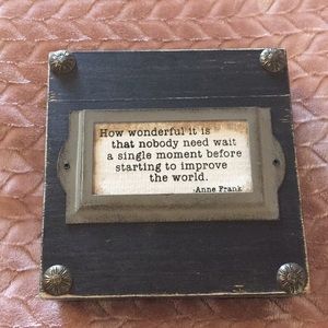 Wood block quote decor